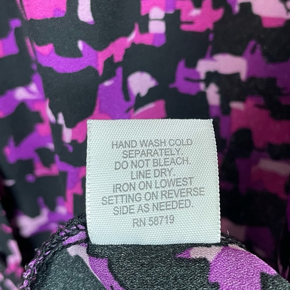 Relativity Abstract Button Up Shirt Size Large - Picture 5 of 6